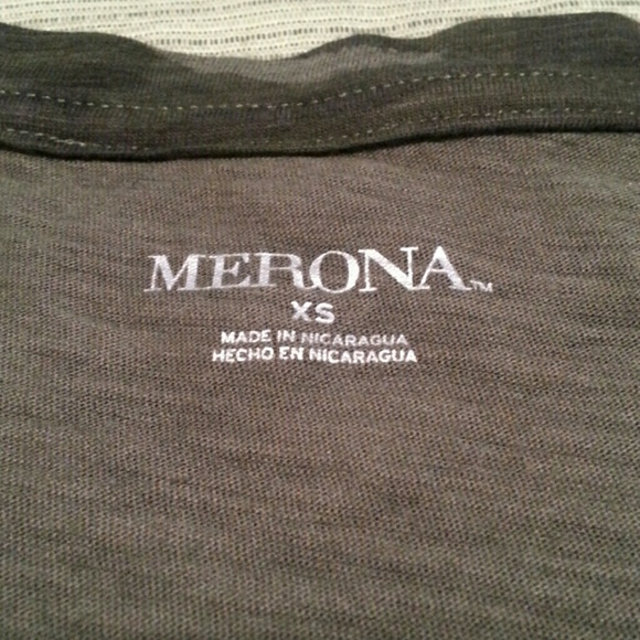 CAMU BEAUTIFUL TOP EXCELLENT LIKE NEW NO STAINS - Picture 4 of 5